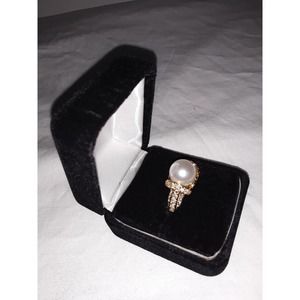 NIB Pearl & Diamond Sz 6 Simulated Cocktail Statement Ring Gold